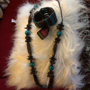 Long turquoise and brown wood necklace and stretchy bracelet to match